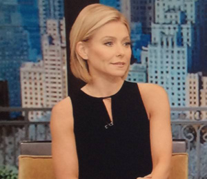 Kelly Ripa black jumpsuit by rag and bone on LIVE! March 11